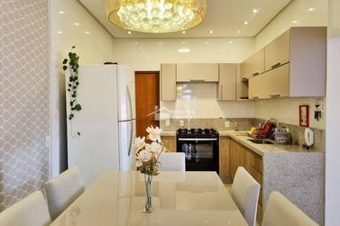 Casa &agrave; venda - 200m&sup2; - Jardim Alfa