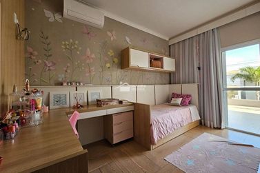 Casa &agrave; venda - 250m&sup2; - Jardim Mantiqueira II