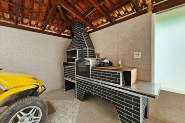 Casa &agrave; venda - 260m&sup2; - Clube Uva
