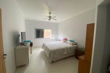 Ch&aacute;cara &agrave; venda - 11500m&sup2; - Zona Rural