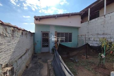 Casa &agrave; venda - 79m&sup2; - Jardim Muterle