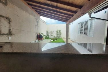 Casa &agrave; venda - 150m&sup2; - Jardim Mirante