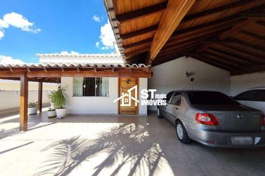 Casa &agrave; venda - 500m&sup2; - Centro