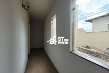 Casa &agrave; venda - 220m&sup2; - Centro
