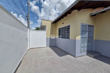 Casa &agrave; venda - 200m&sup2; - Jardim Rio Negro