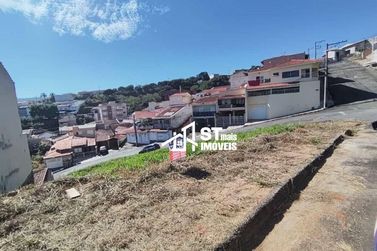 Terreno &agrave; venda - 452m&sup2; - Pirapitinga