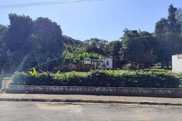 Terreno &agrave; venda - 390m&sup2; - Logoa Dourada