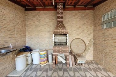 Casa &agrave; venda - 180m&sup2; - Jardim Mantiqueira II