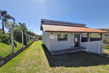 Ch&aacute;cara &agrave; venda - 100m&sup2; - Bairro Santa Luzia