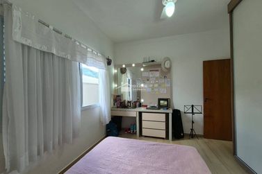 Casa &agrave; venda - 203m&sup2; - Jardim Mantiqueira II