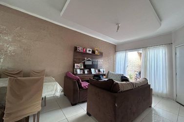 Casa &agrave; venda - 80m&sup2; - Jardim Mirante