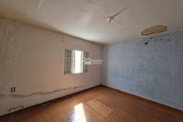 Casa &agrave; venda - 81m&sup2; - Centro