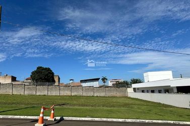 Terreno &agrave; venda - 600m&sup2; - Residencial Para&iacute;so