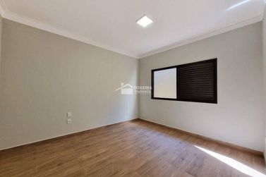 Casa &agrave; venda - 210m&sup2; - Jardim Mantiqueira II