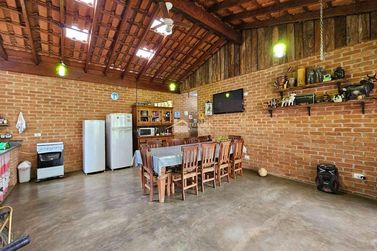 Casa &agrave; venda - 300m&sup2; - Centro