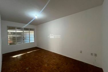 Casa para alugar - 203m&sup2; - Centro