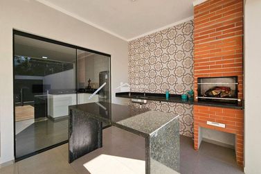 Casa &agrave; venda - 100m&sup2; - Santo Ant&ocirc;nio de Lisboa