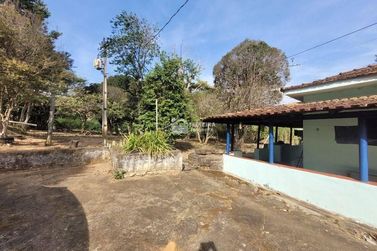 S&iacute;tio &agrave; venda - 200m&sup2; - Zona Rural