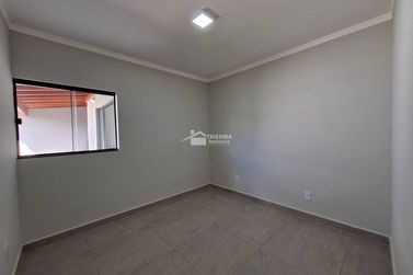 Casa &agrave; venda - 100m&sup2; - Jardim Village
