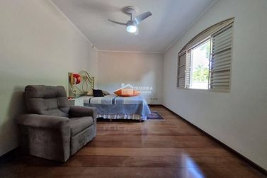 Casa &agrave; venda - 427m&sup2; - Centro