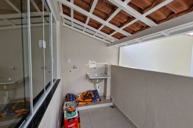 Casa &agrave; venda - 200m&sup2; - Centro