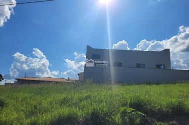 Terreno &agrave; venda - 300m&sup2; - Jardim Portal da Mantiqueira