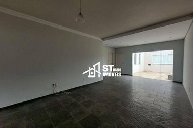 Casa &agrave; venda - 220m&sup2; - Centro