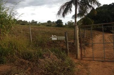 Terreno &agrave; venda - 1100m&sup2; - Zona Rural