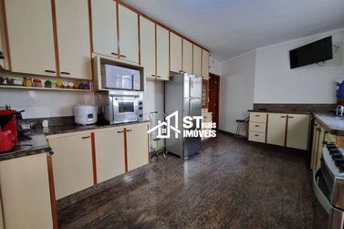 Casa &agrave; venda - 426m&sup2; - Centro