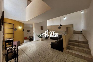 Casa &agrave; venda - 320m&sup2; - Vila Mosconi