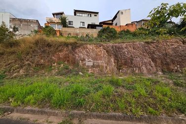 Terreno &agrave; venda - 220m&sup2; - Jardim It&aacute;lia