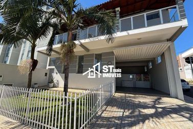 Sobrado &agrave; venda - 500m&sup2; - Jardim Mantiqueira 2