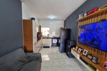 Casa &agrave; venda - 60m&sup2; - Jardim Muterle
