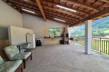 Ch&aacute;cara &agrave; venda - 136m&sup2; - Residencial Para&iacute;so