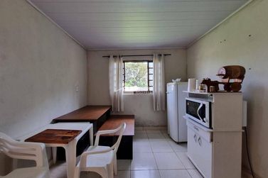 Ch&aacute;cara &agrave; venda - 650m&sup2; - Bairro Retirinho