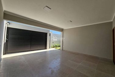 Casa &agrave; venda - 200m&sup2; - Jardim Mirante
