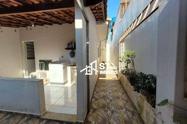 Casa &agrave; venda - 180m&sup2; - Jardim Alvorada
