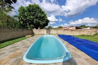 Ch&aacute;cara &agrave; venda - 650m&sup2; - Bairro Retirinho