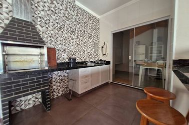 Casa &agrave; venda - 101m&sup2; - Jardim Am&eacute;lia