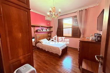 Casa &agrave; venda - 240m&sup2; - Jardim Panorama
