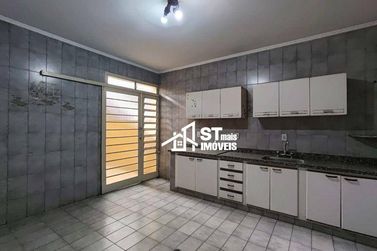 Sobrado &agrave; venda - 235m&sup2; - Centro