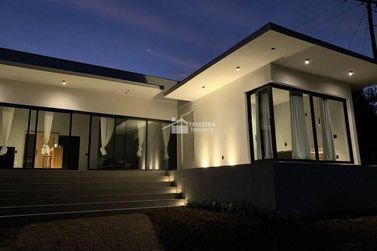 Casa &agrave; venda - 3200m&sup2; - Morada do Sol