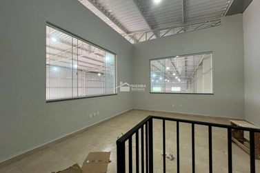 Sal&atilde;o Comercial para alugar - 860m&sup2; - Trade Park