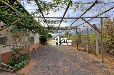 Ch&aacute;cara &agrave; venda - 750m&sup2; - Retirinho