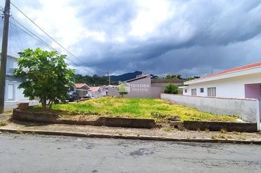 Terreno &agrave; venda - 392m&sup2; - Vila Mosconi