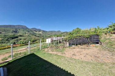 Ch&aacute;cara &agrave; venda - 100m&sup2; - Bairro Santa Luzia