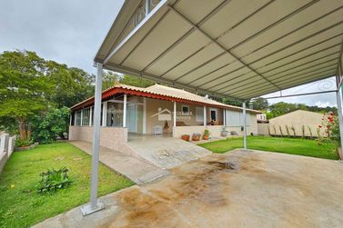 Casa &agrave; venda - 260m&sup2; - Clube Uva