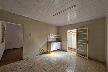 Casa &agrave; venda - 81m&sup2; - Centro