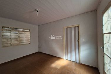 Casa &agrave; venda - 81m&sup2; - Centro