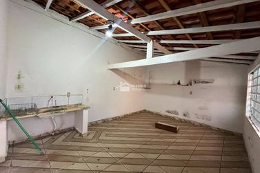 Casa para alugar - 203m&sup2; - Centro
